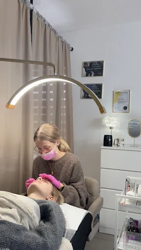 Pure Beauty - Zuzanna Proskura